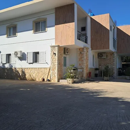 Affittacamere Shafeti 3*